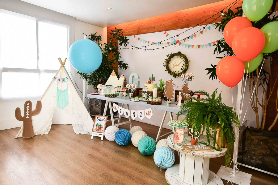 quanto custa decorar uma mesa simples para festa