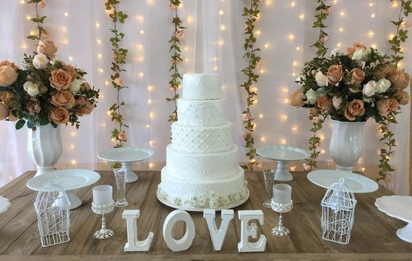 quanto custa decoração de noivado simples