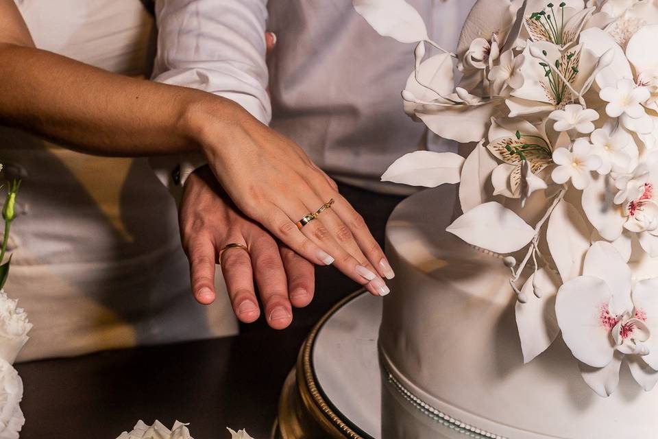 erros comuns na decoração de noivado simples