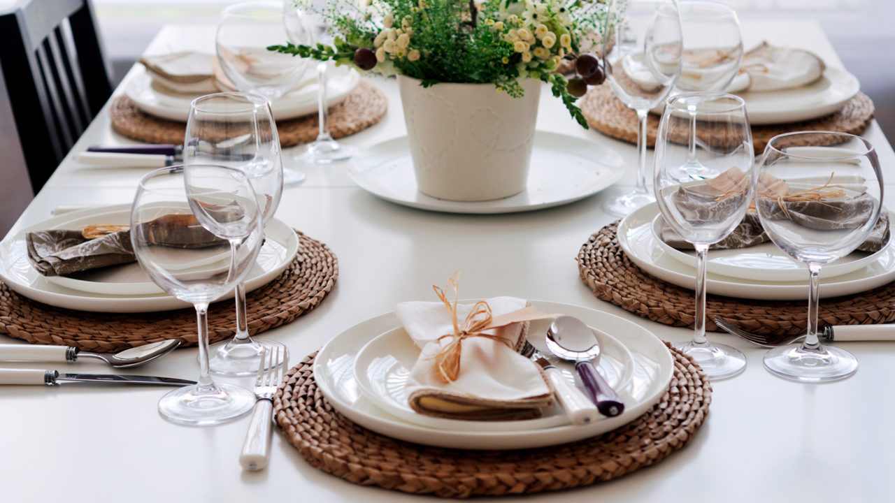 quanto custa decorar uma mesa de jantar