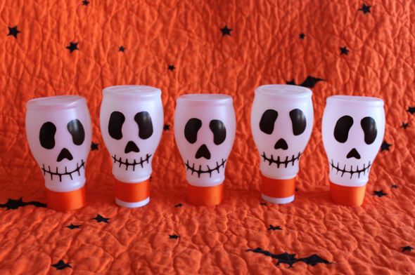 enfeite de halloween caseiro com caveiras