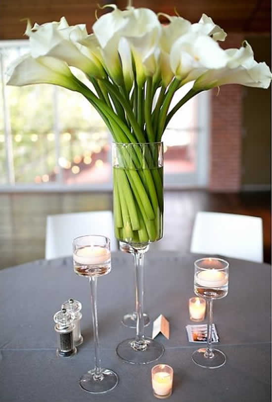 enfeite de mesa com copo