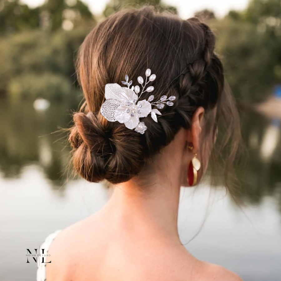 Acessórios de Cabelo com Cristais Swarovski: Brilho e Sofisticação para Noivas
