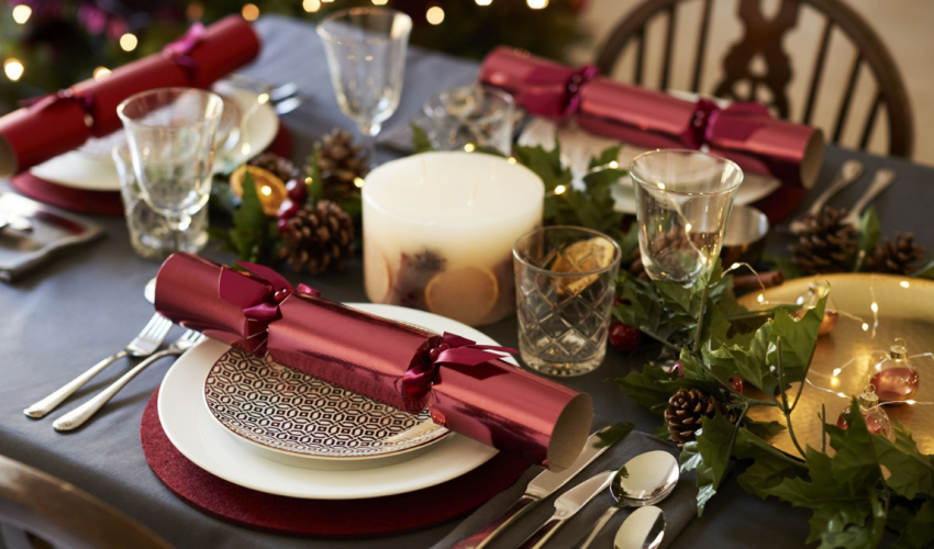 ideias criativas enfeites natal mesa simples