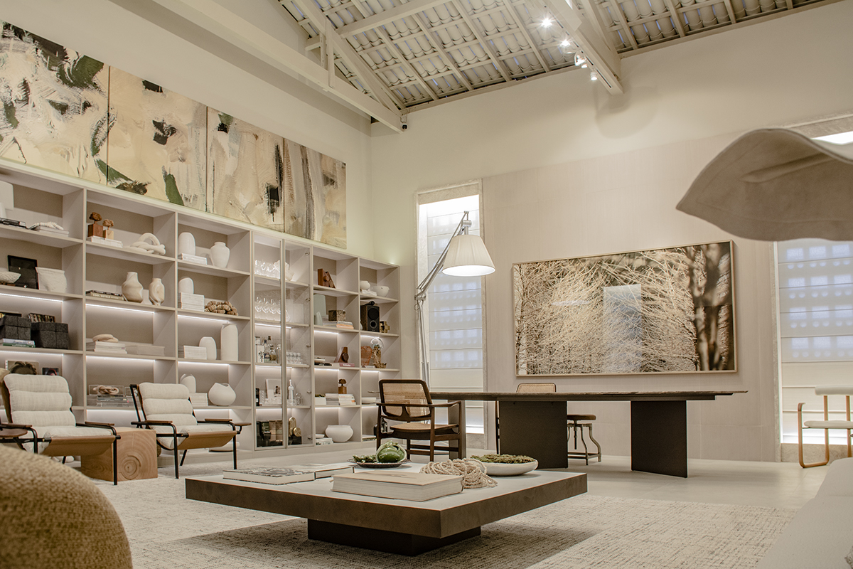 Objetos Clássicos vs. Modernos: Qual Estilo de Enfeite Combina Mais com Sua Estante?