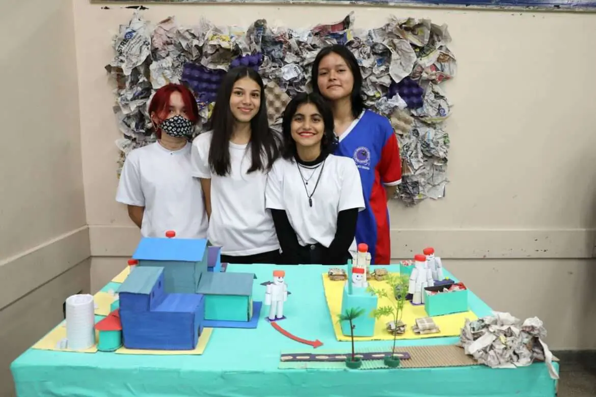 projetos de biologia com materiais reutilizados