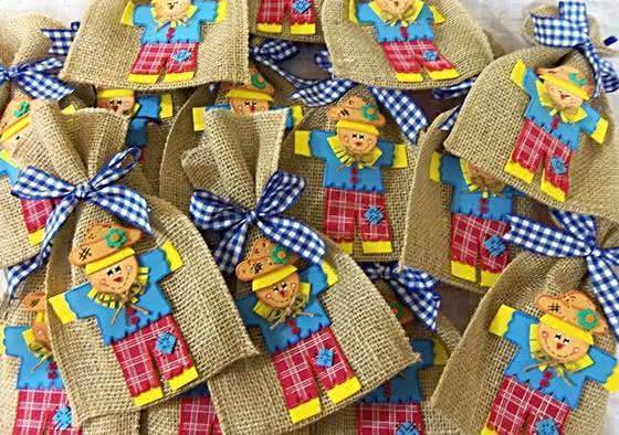mini chapéu de palha para lembrancinha festa junina