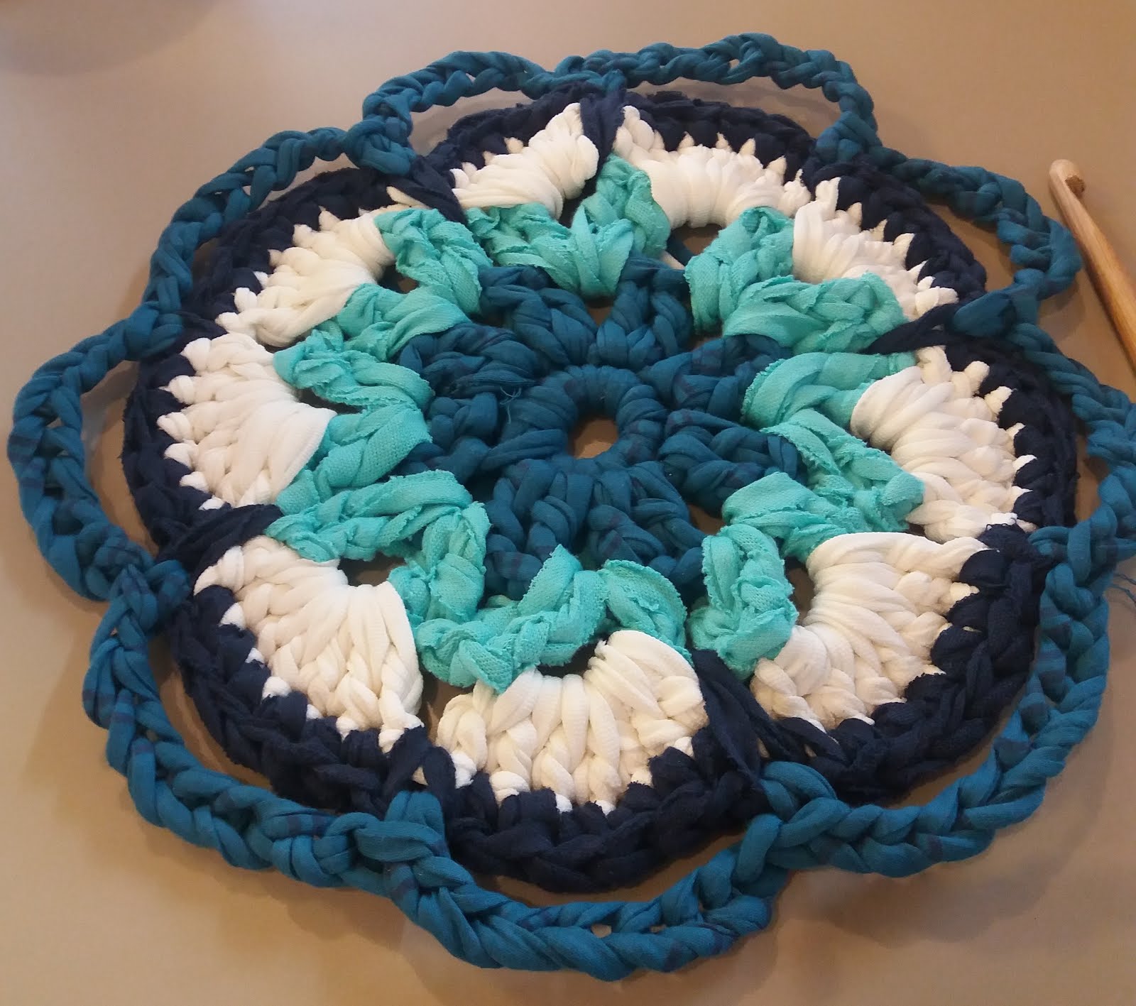 ideias de cestos de crochê com fio de malha