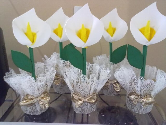 ideias de flores em eva para decoração de festa infantil