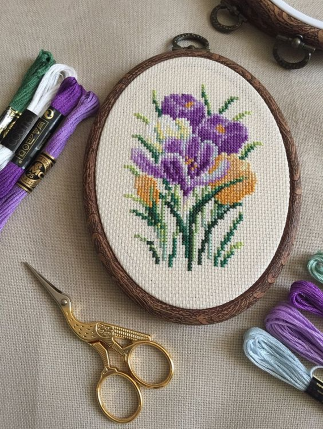 como evitar erros comuns ao bordar flores em ponto cruz