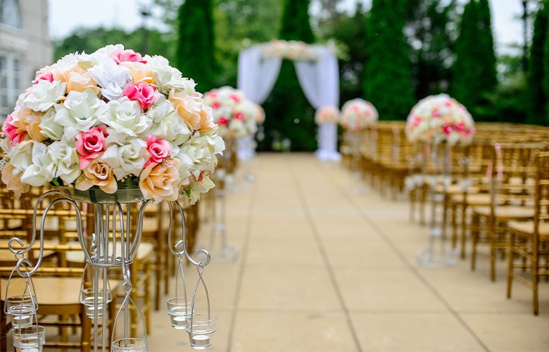 como evitar flores murchas no casamento