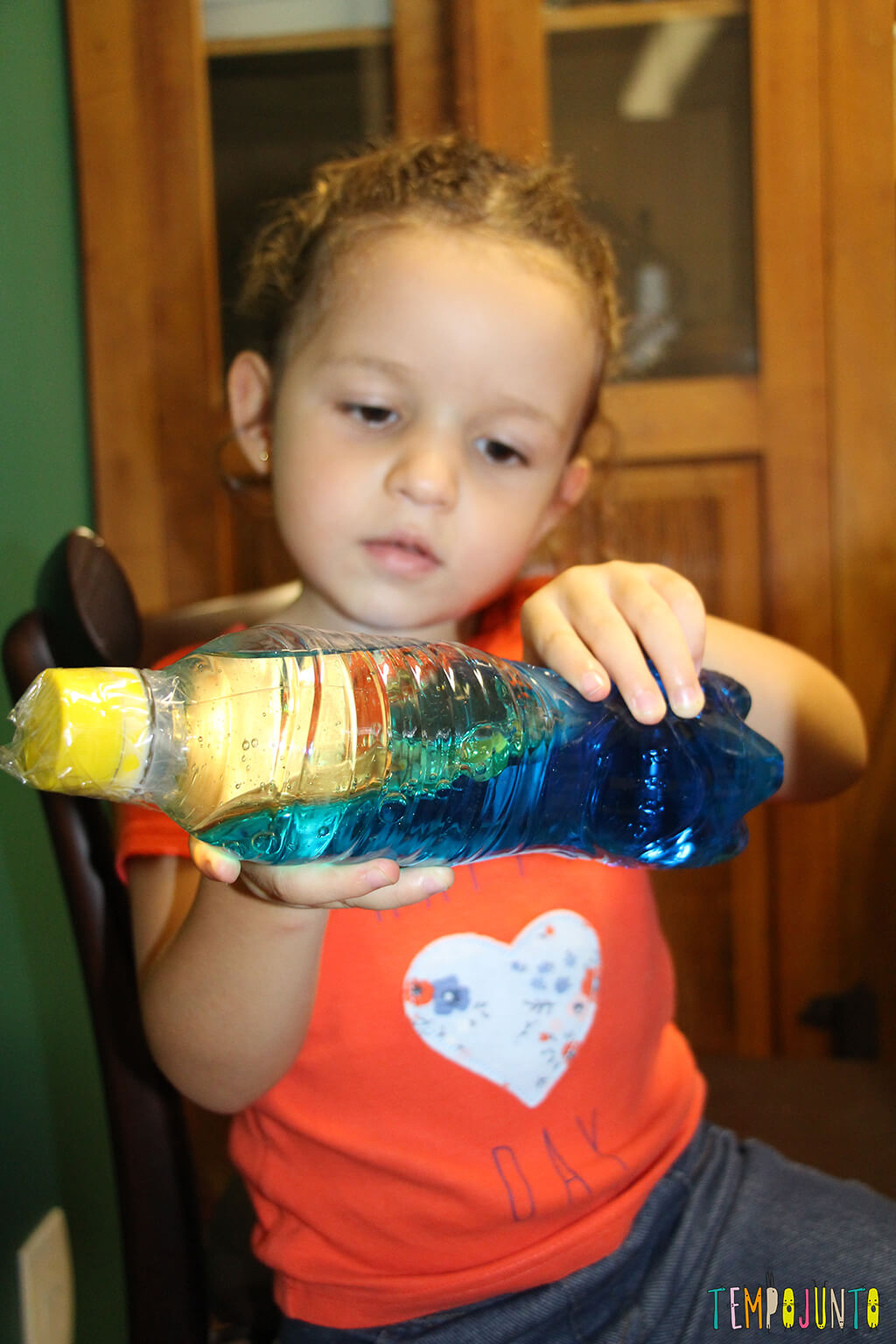 erros comuns ao fazer garrafa sensorial glitter