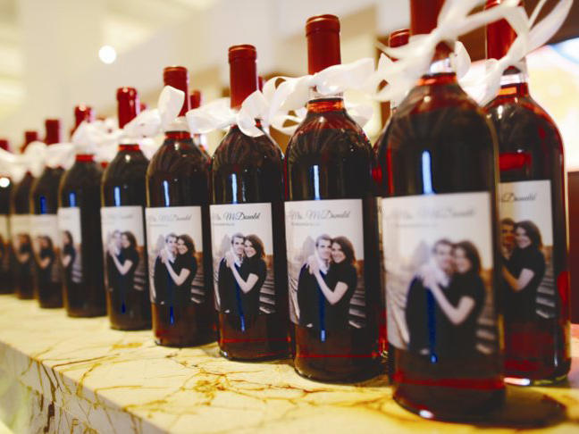 melhores ideias mini garrafas vinho lembrancinha casamento