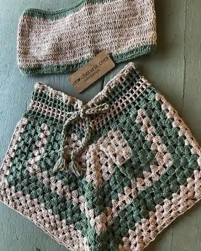Short de crochê com forro
