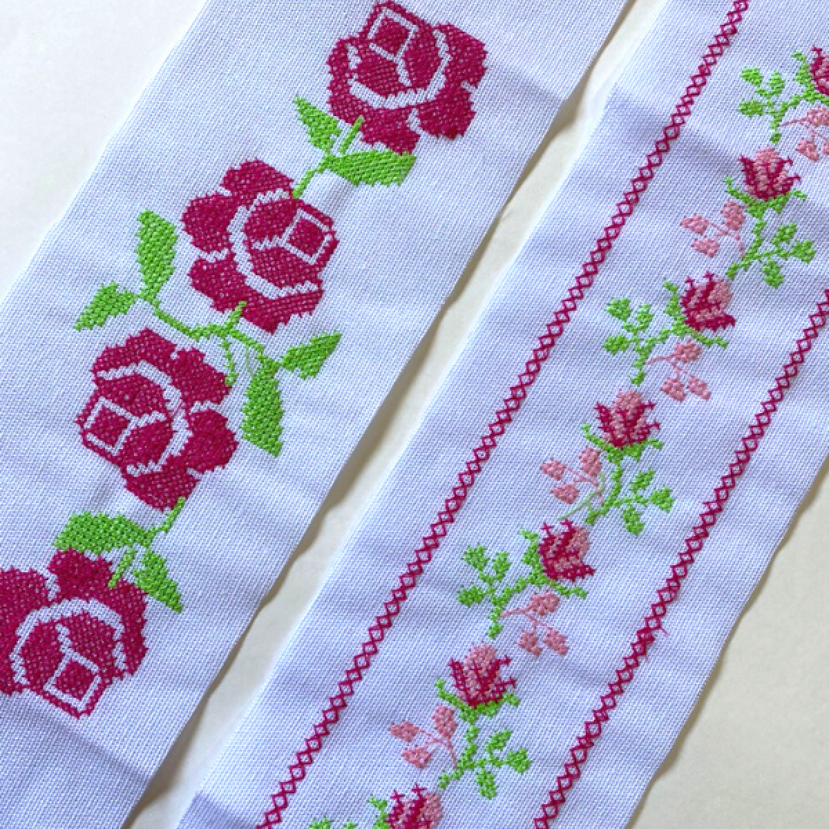 ponto cruz flores em tons pastel