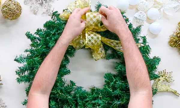 Guia Completo: Escolhendo a Base e os Enfeites Perfeitos para Sua Guirlanda