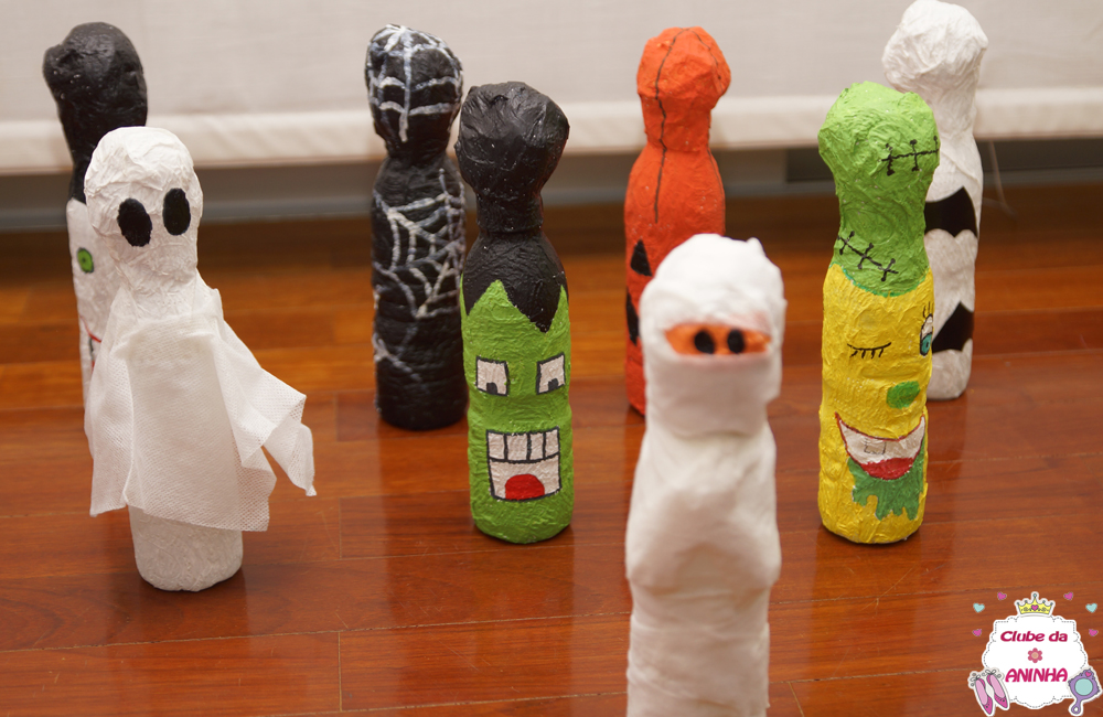 decoração de abóboras de halloween recicladas