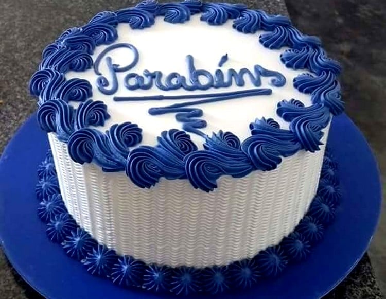 bolo masculino 30 anos