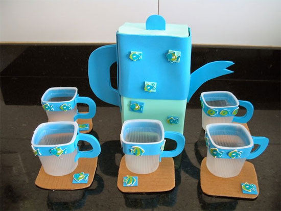 brinquedos com caixa de papelão para bebês