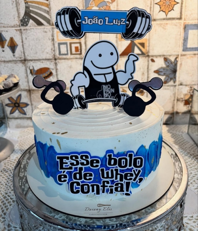 topo de bolo masculino com frase