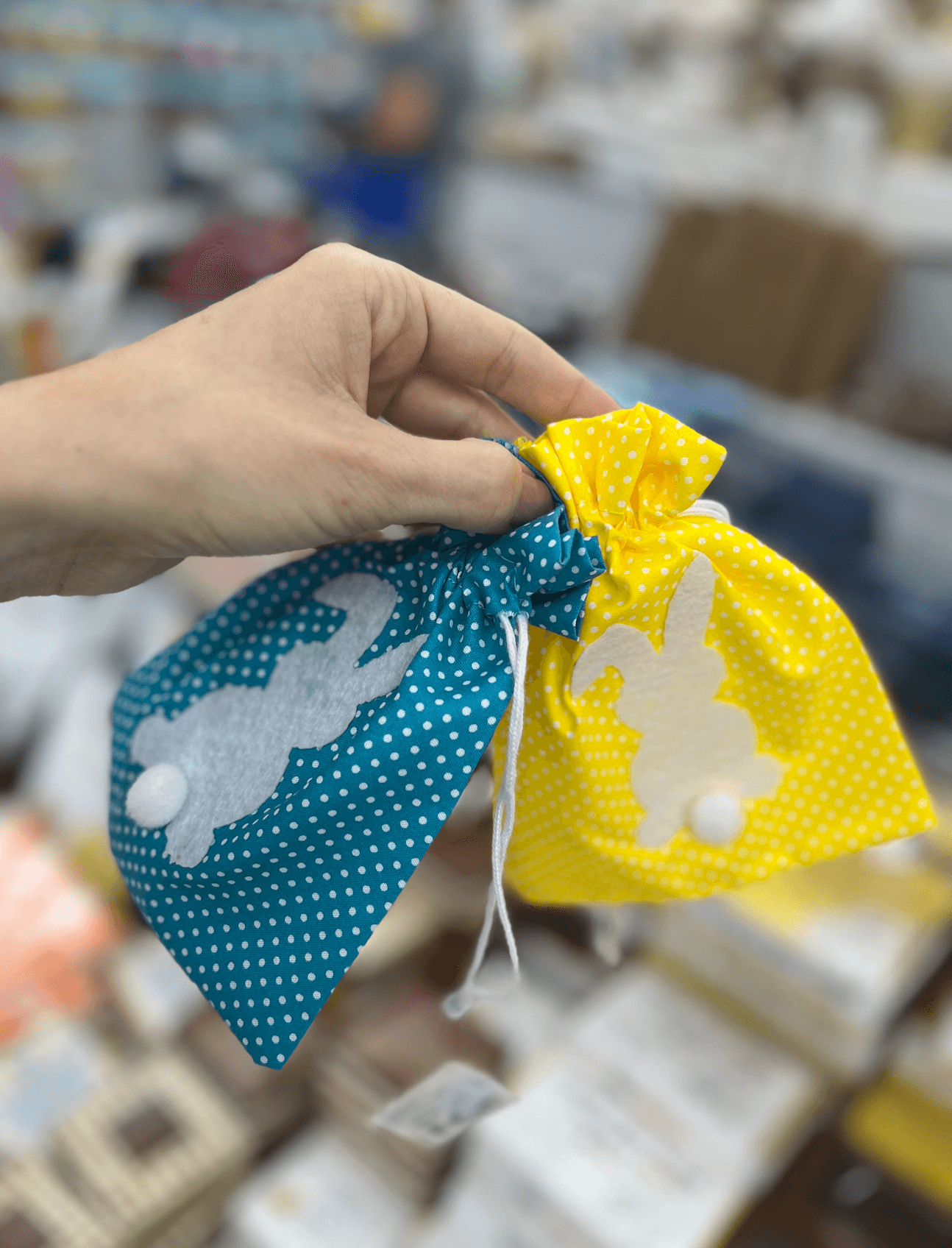 Chocolates Gourmet e Vinhos: A Combinação Ideal para um Kit de Páscoa Adulto