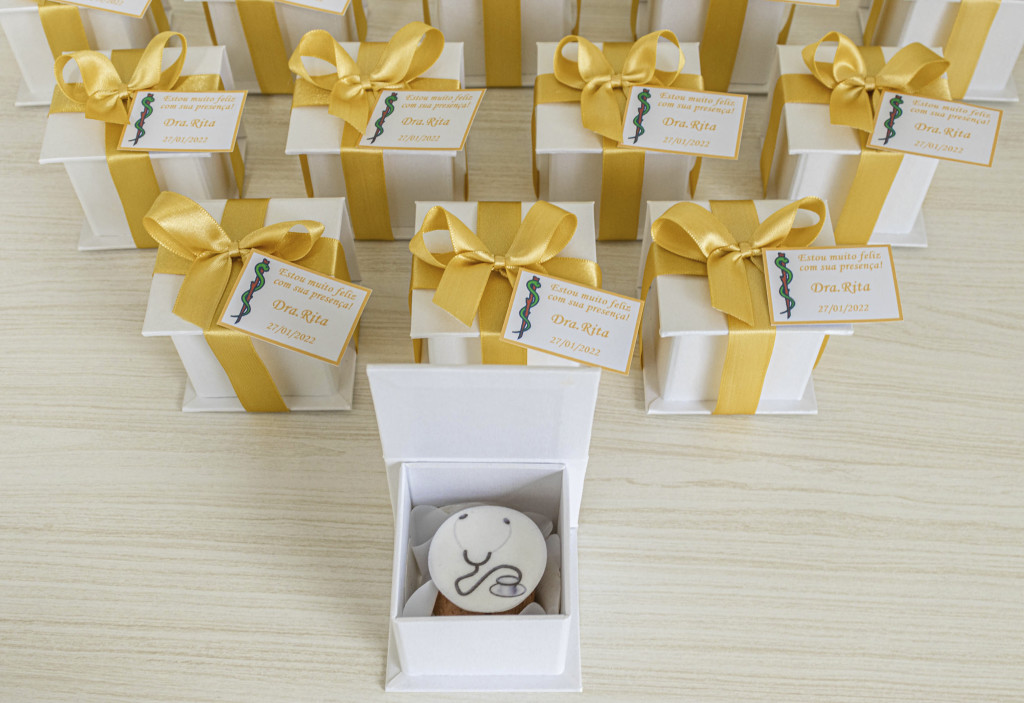 quanto custa lembrancinhas de formatura personalizadas