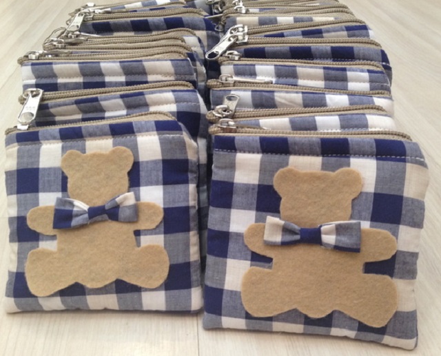 Escolhendo o Tecido Ideal para Lembrancinhas de Maternidade de Menino