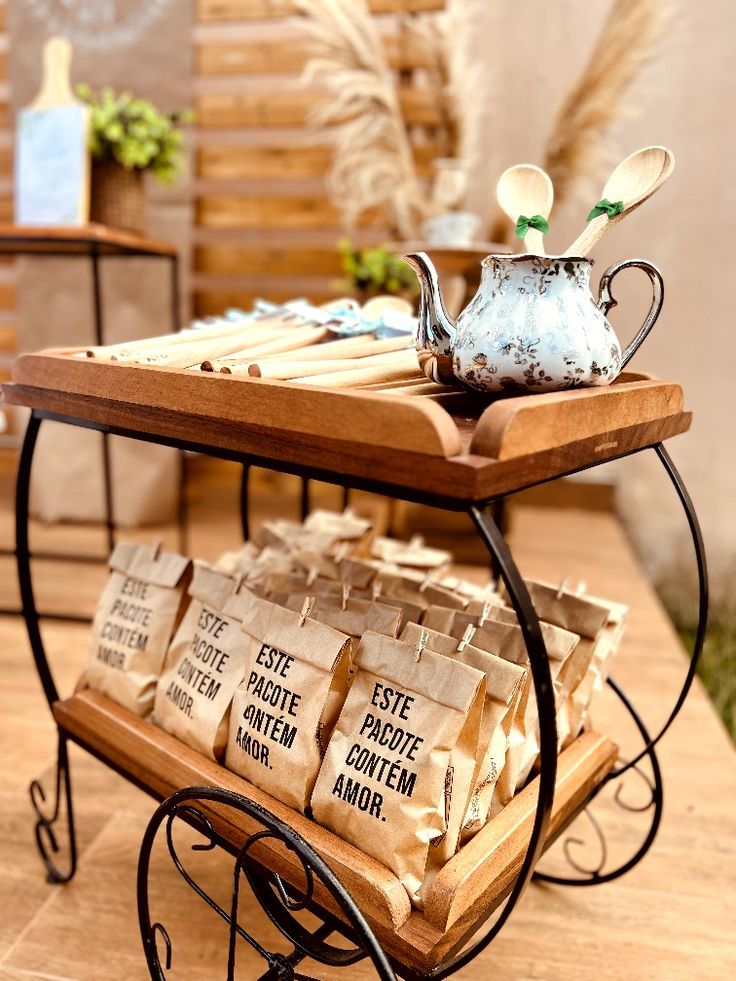 Como Escolher a Lembrancinha Perfeita para Chá de Panela: Guia Completo