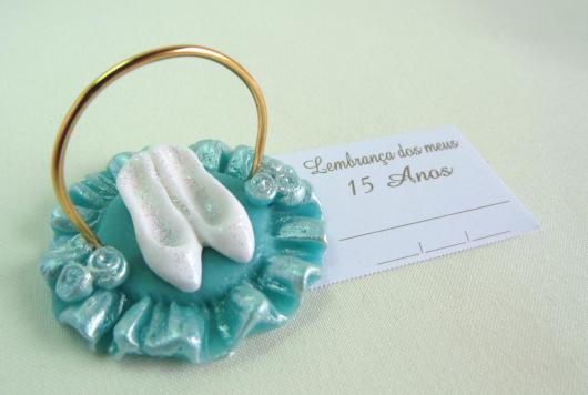 lembrancinha de 15 anos biscuit