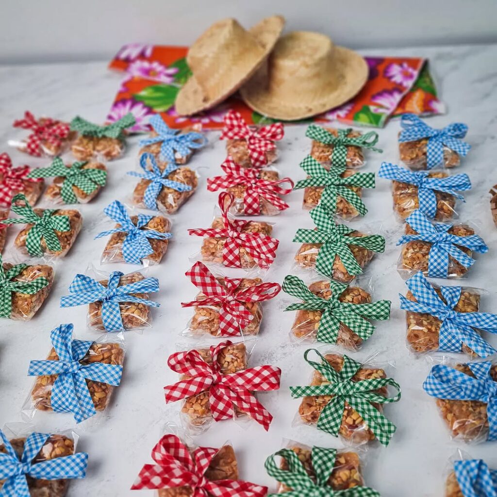 quanto custa lembrancinha de aniversário junino personalizada