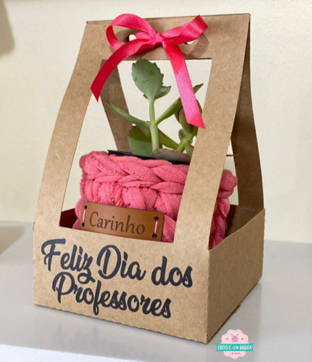 lembrancinha de crochê para dia dos professores