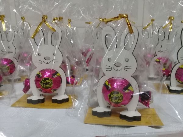 Lembrancinhas de Páscoa Sustentáveis com Garrafa PET