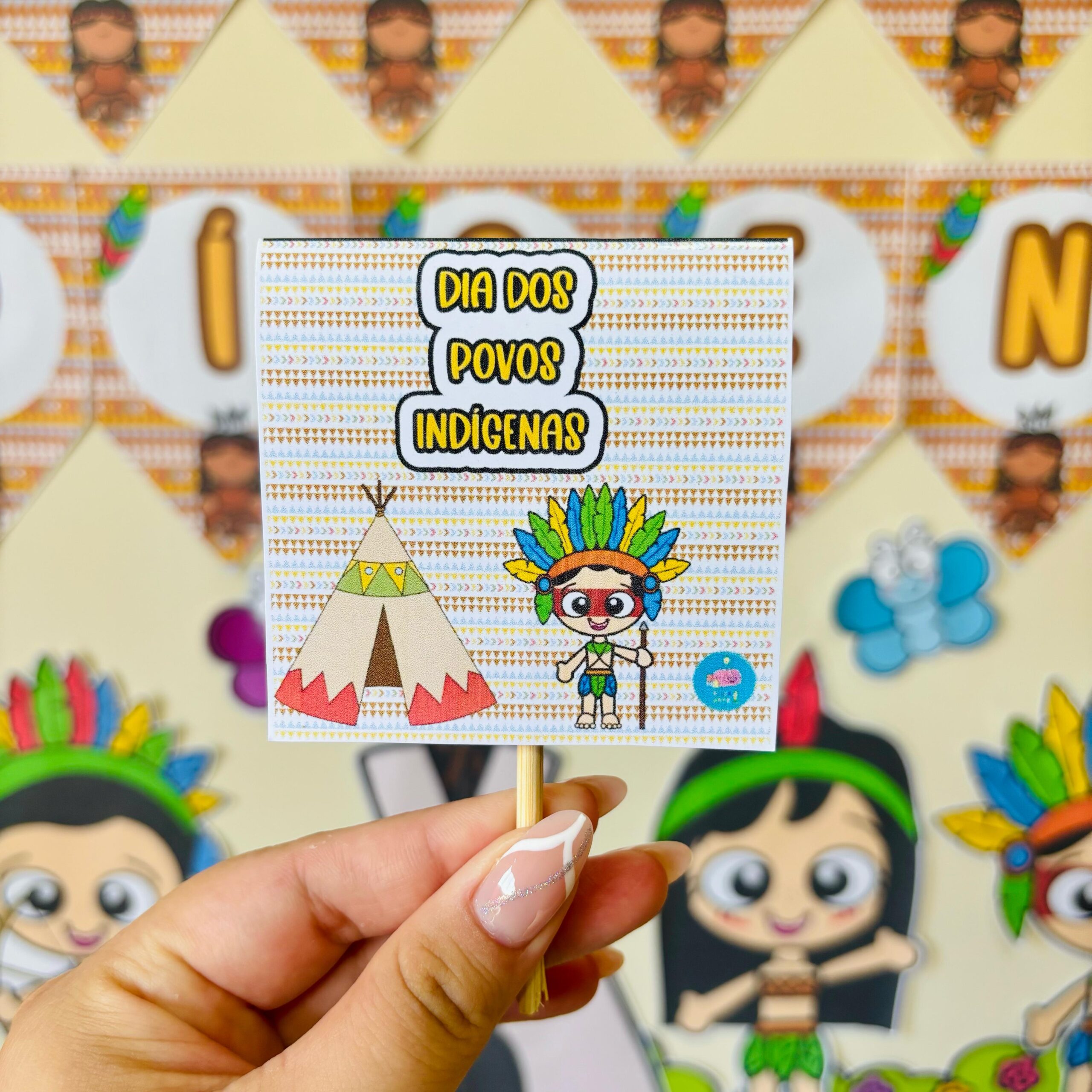 lembrancinha dia do indio com material reciclado