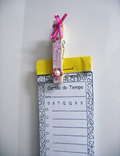 prendedor de roupa decorado ou pronto