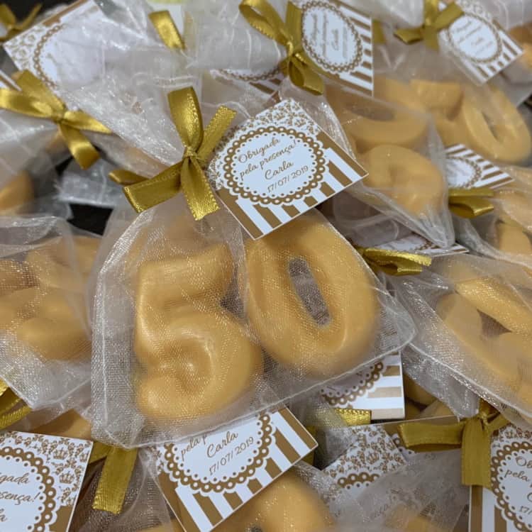 lembrancinhas de 50 anos em eva