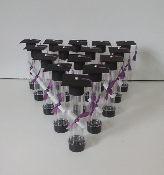 lembrancinhas de formatura personalizadas vs prontas