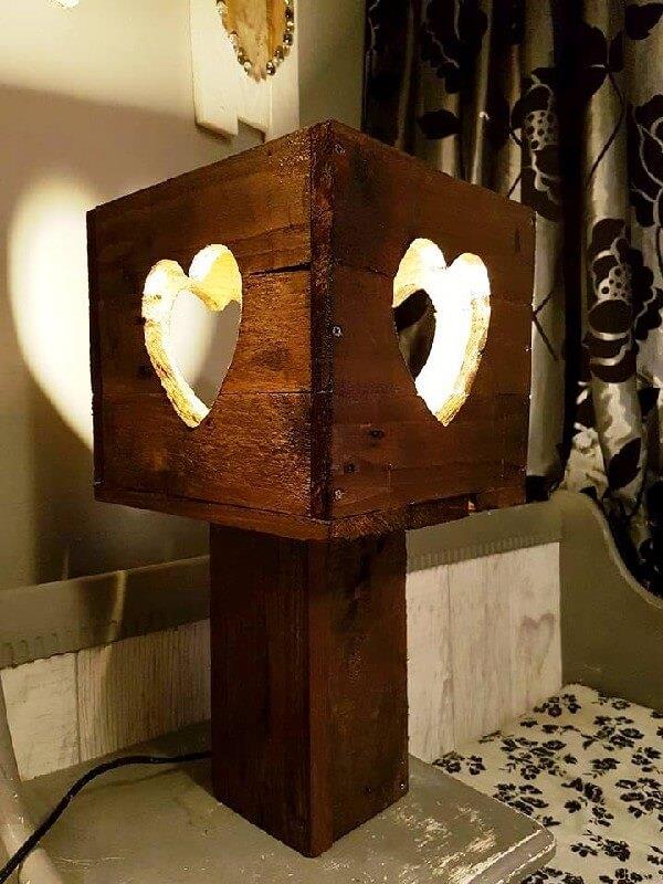 luminaria de madeira rustica vs moderna