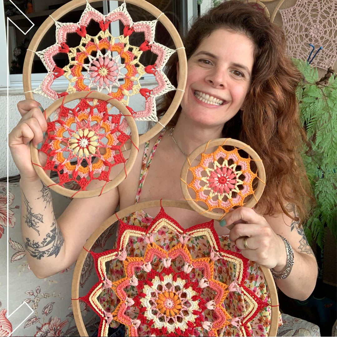 gráfico de mandala de crochê colorida