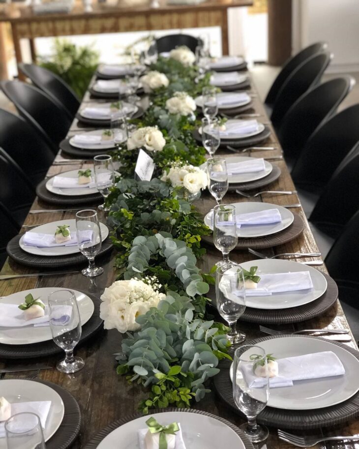 mesa de casamento simples vs mesa de casamento elaborada