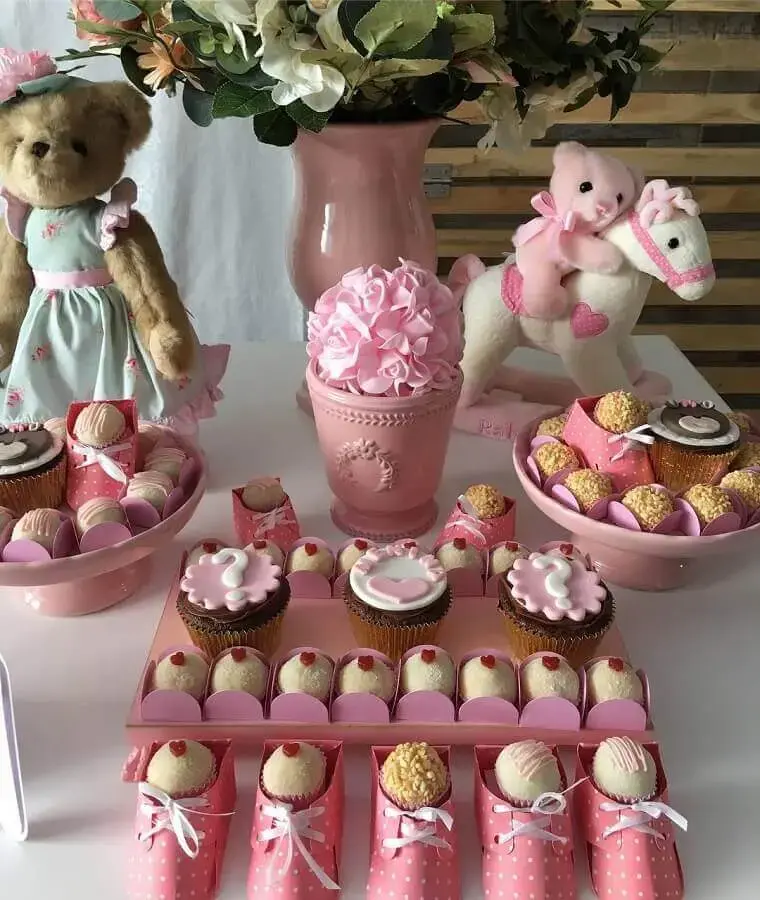 mesa cha de fraldas menina