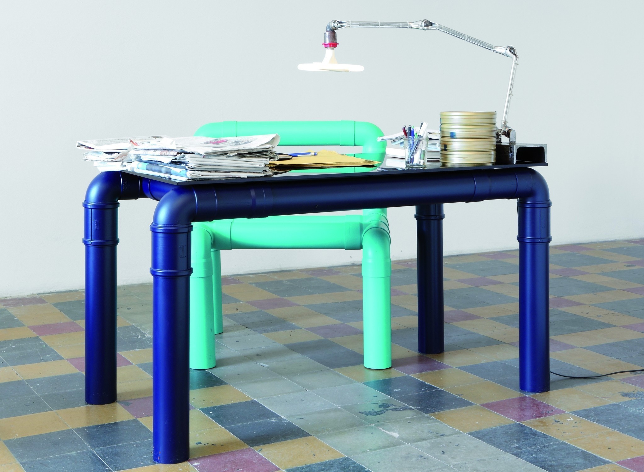 Pintura e Acabamento: Deixando Sua Mesa de PVC com Cara de Designer