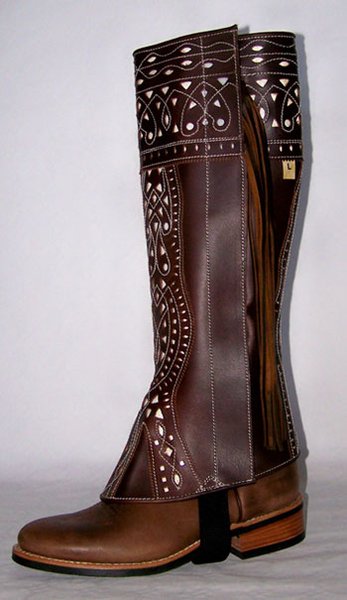 Boot Cuffs: Tendências e Dicas para Combinar com Suas Botas de Inverno