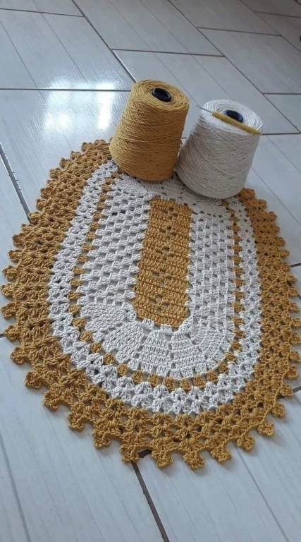 tapete de barbante com flores