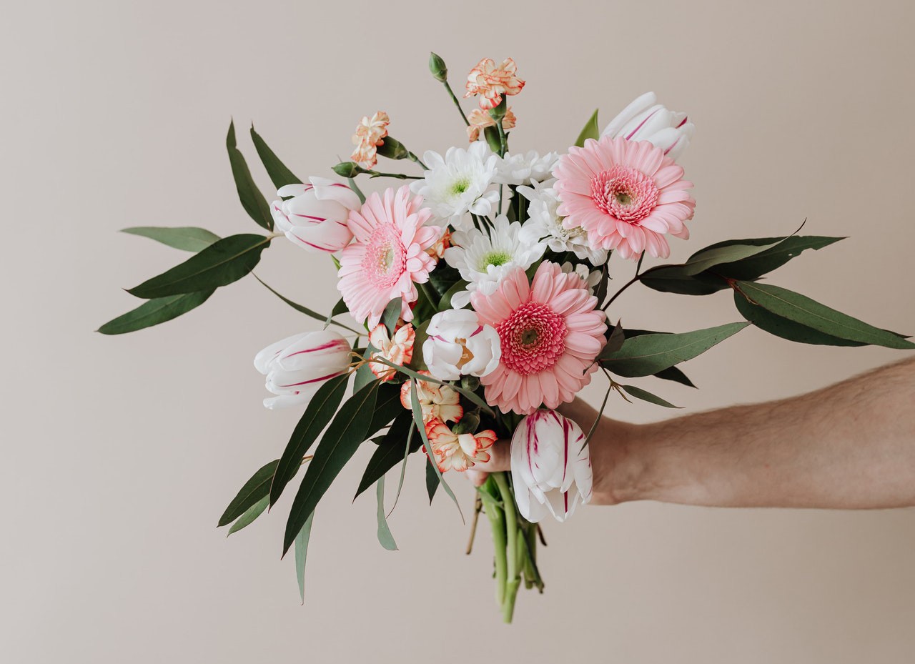 quanto custa comprar modelos de flores artificiais para decoração