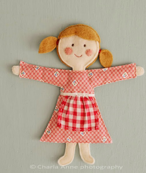 molde boneca anna feltro porta maternidade passo a passo