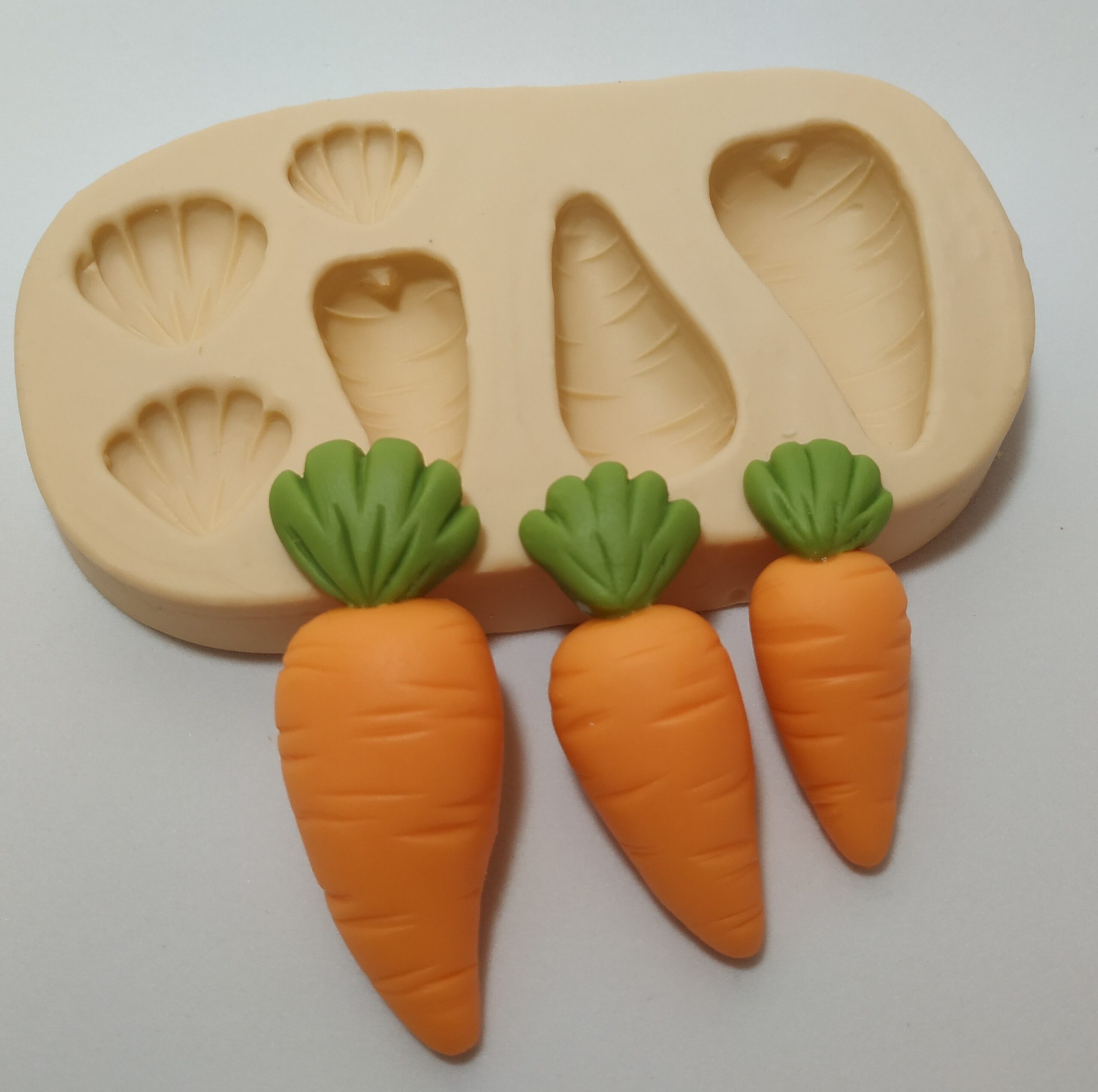 molde de cenoura para Páscoa