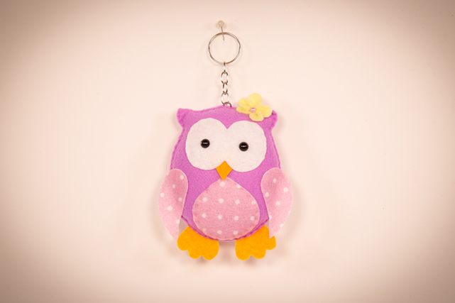 Feltro vs. EVA: Qual o Melhor Material para seu Chaveiro de Coruja?