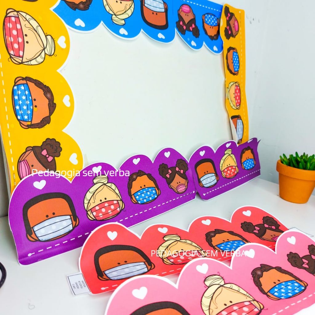 ideias de moldes de bordas para mural escolar