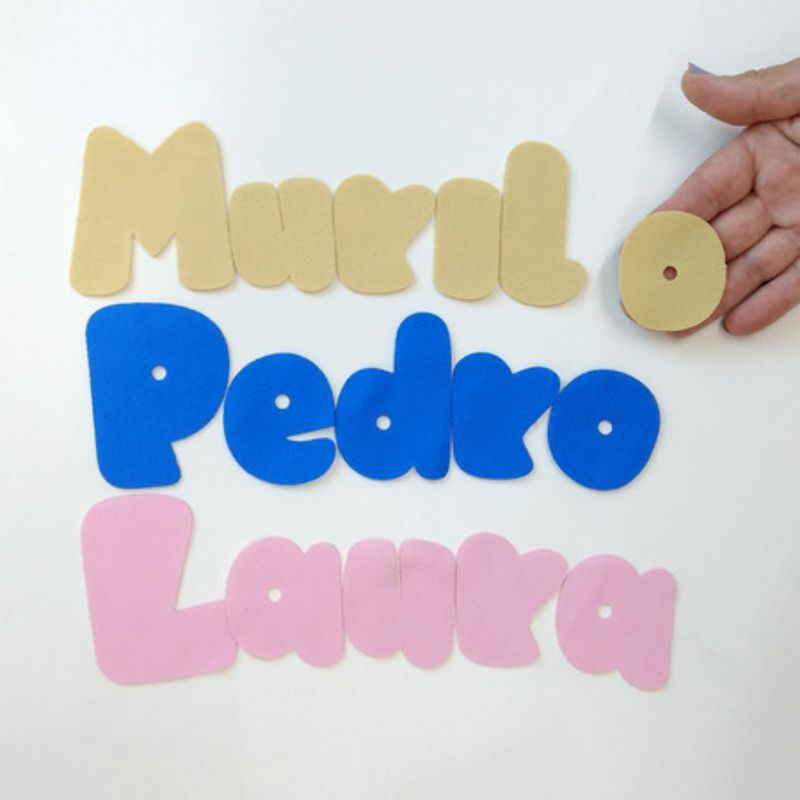 nomes em feltro vs nomes em madeira para maternidade