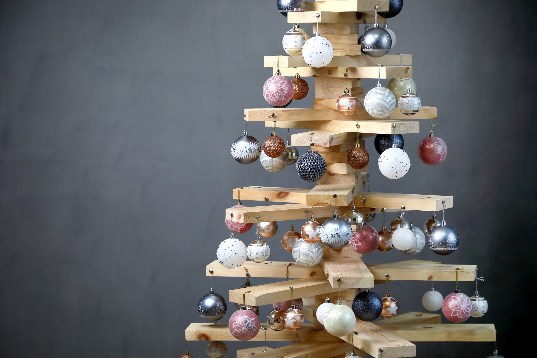 ideias criativas para decorar árvore de natal
